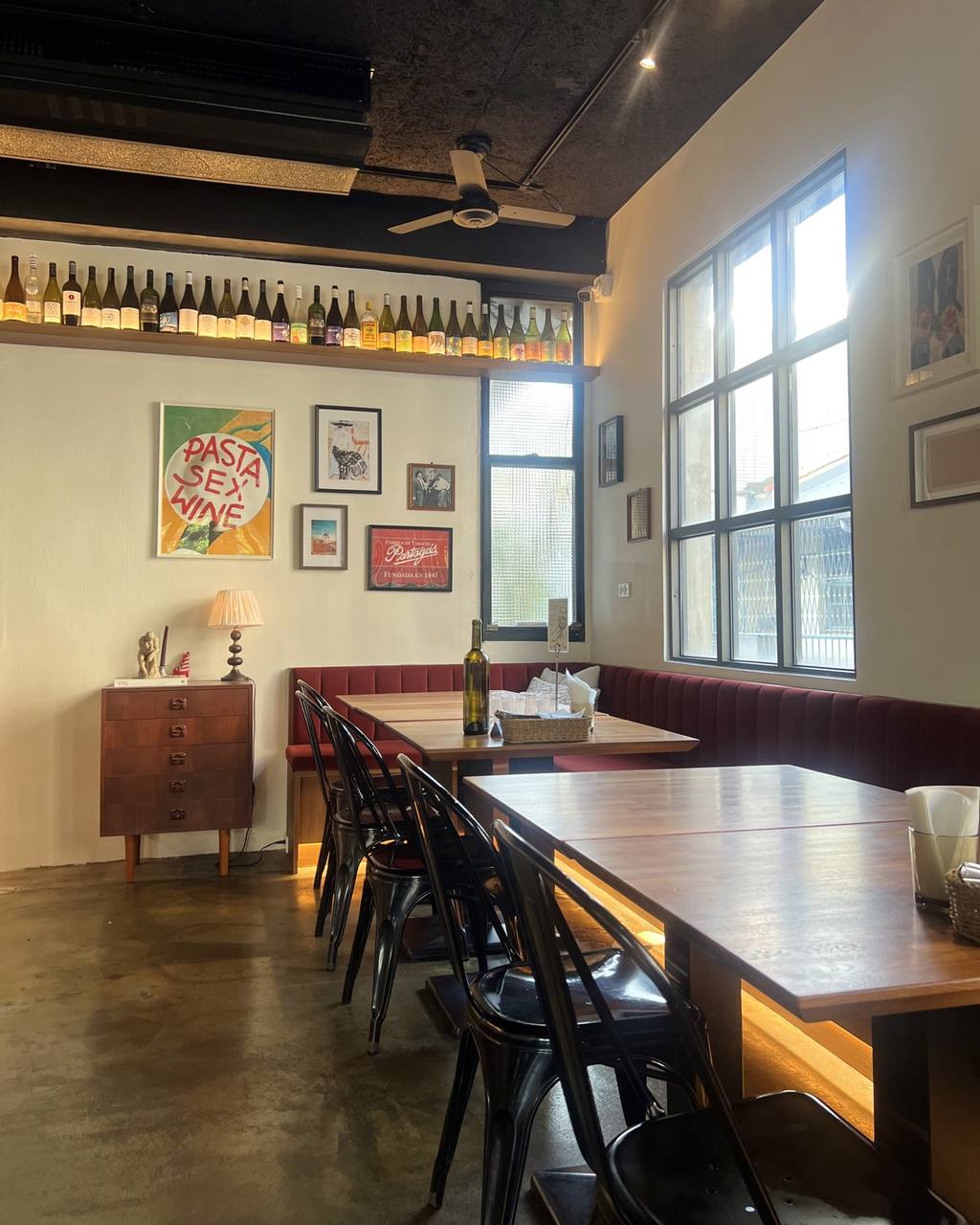做咖啡 hecho cafe & wine image 2